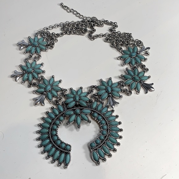 Vintage Style Squash Blossom Necklace - Picture 5 of 6